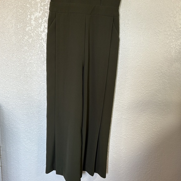 GIBSON Latimer Elegant Sleeveless Olive Jumpsuits - Picture 2 of 8